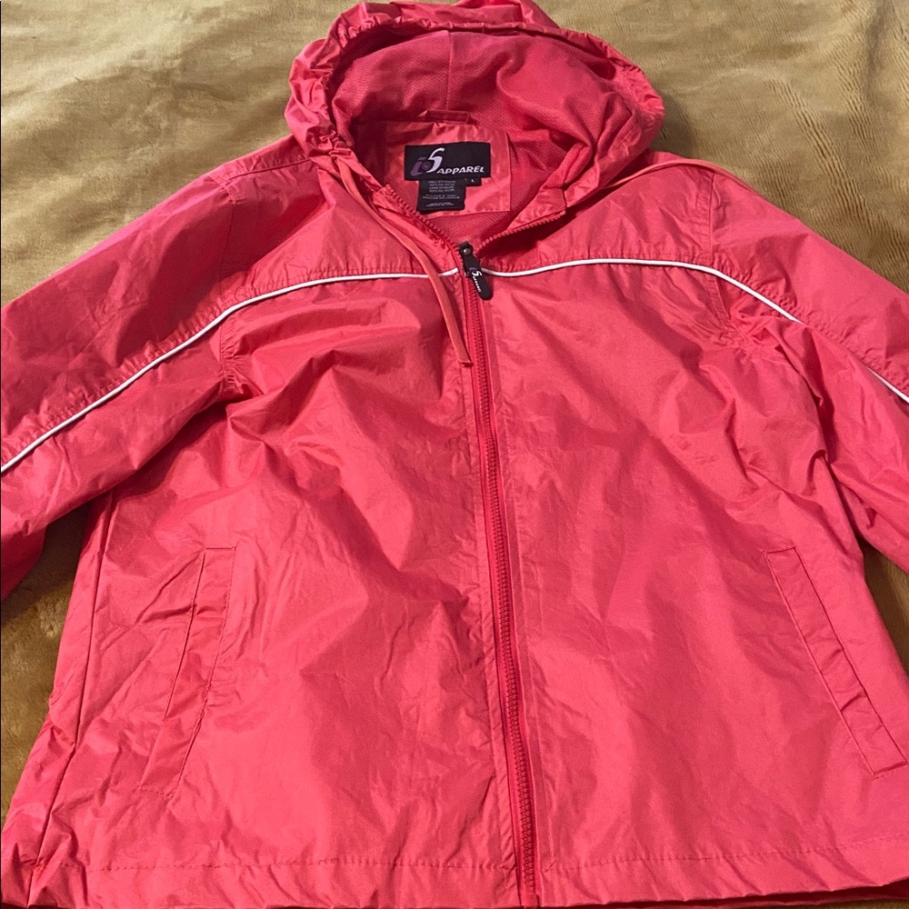 I 5 Apparel women’s pink zip up hooded raincoat or windbreaker jacket